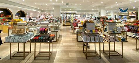 Selfridges launches its huge new confectionary hall | Hot Dinners