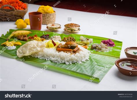 Onam Sadhya Served Banana Leaf South Stock Photo 1907576530 | Shutterstock