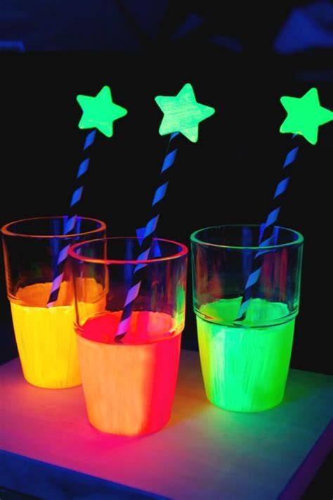 45 Glow In The Dark Party Ideas: Neon Night-glow Party Food & Paint Ideas