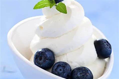 Vanila flavored frozen yogurt recipe with no refined sugar