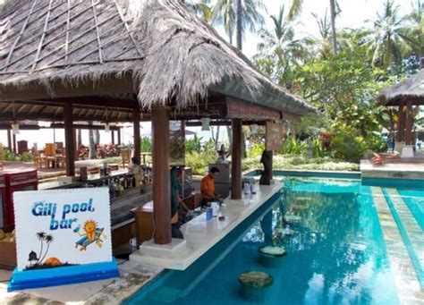 17 BEST HOTELS in LOMBOK - Luxury & Midrange Beach Resorts