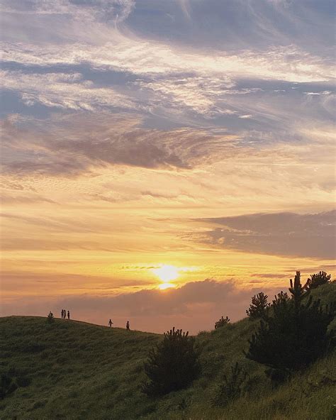 Sunset in Jeju island, Korea : r/MostBeautiful