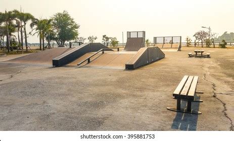 2,456 Graffiti Skate Park Images, Stock Photos & Vectors | Shutterstock