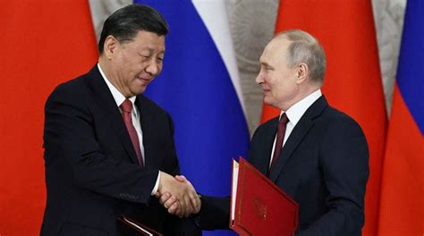 Putin: Russia, China Are not Creating Military Alliance