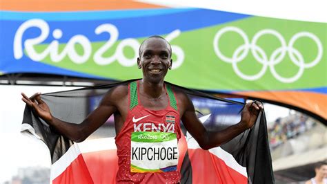 Eliud Kipchoge Marathon Splits / Eliud Kipchoge Breaks the Barrier of a ...