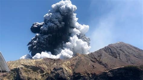 New Zealand volcano eruption: What you need to know about safe tourism