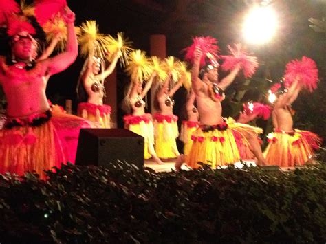 Hale koa luau - a great show for all! Love how they honor our veterans ...