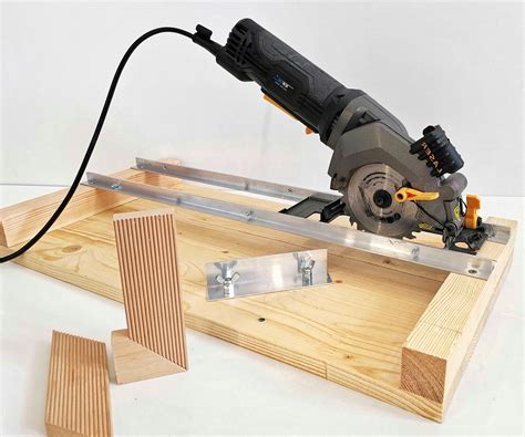 How to Make Very Simple a Circular Saw Crosscut Jig and Router Guide 2 in 1 : 13 Steps (with ...