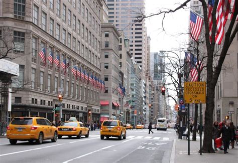 La Quinta Avenida de NY es la arteria comercial más cara del mundo