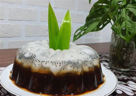 Resep Puding kelapa muda gula aren oleh ucy abdullah - Cookpad