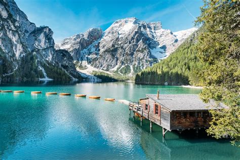 Lago Di Braies: Tips For Visiting This Beautiful Lake! (Dolomites)