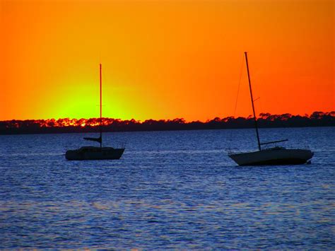 Good Night Boat | Sunset at Crystal Beach in Pinellas County… | touterse | Flickr