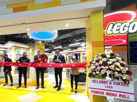 The 9th LEGO store opens in Indonesia - Scandasia