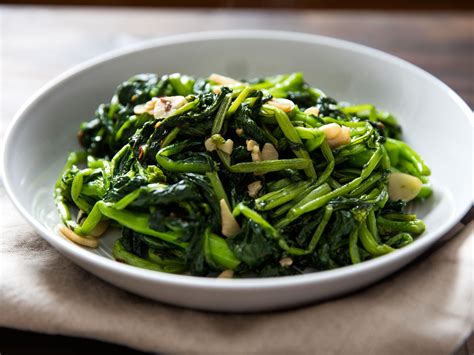 The Best Sautéed Broccoli Rabe Is Overcooked Broccoli Rabe