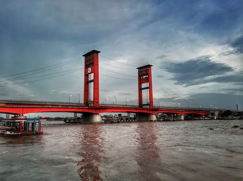 JEMBATAN AMPERA: Ikon Wisata & Kuliner Palembang - Januari 2025