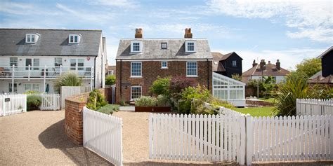 Pet Friendly Whitstable Accommodation | Self Catering Holiday Cottages