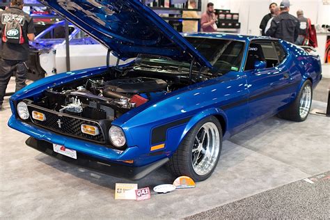 Gateway Classic Mustang's Coyote Swapped '71 Mach 1