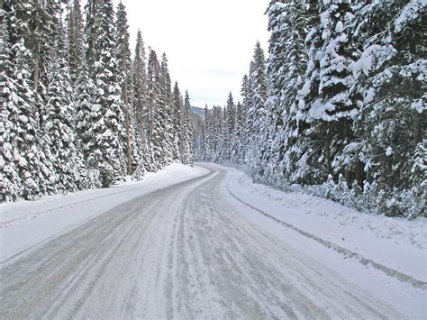 Snow Road | This is the road to Manning Park - a snow corrid… | Flickr