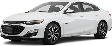 2022 Chevy Malibu Reviews, Pricing & Specs | Kelley Blue Book