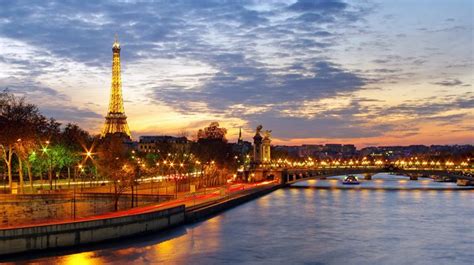 Paris Nightlife┃Best Bars In Paris on the River Seine