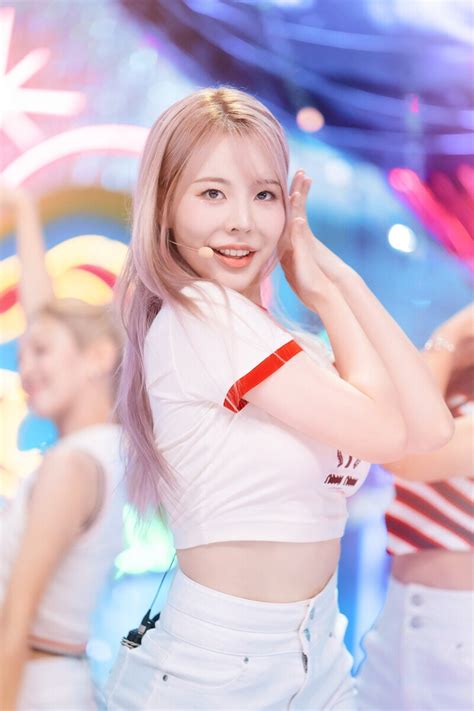 220821 Girls' Generation Sunny - 'FOREVER 1' at Inkigayo | kpopping