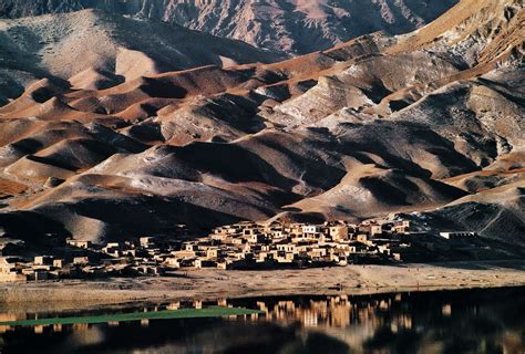 Stunning Steve McCurry Photos of Afghanistan Photos - ABC News