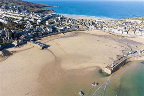 St Ives Harbour Beach - Cornwall Beaches