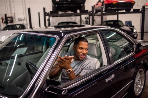 How Michael Strahan, Television Host, Spends His Sundays - The New York Times