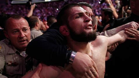 Khabib defeats McGregor, but now faces his father who is going to ‘smash him’ | Fox News