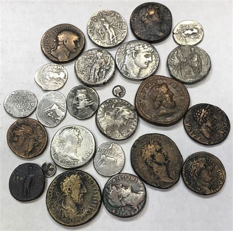 ANCIENT GREECE: LOT of 23 coins from the Greek world