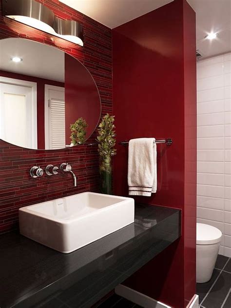 25 Uplifting And Waking Up Red Bathroom Decor Ideas - Shelterness