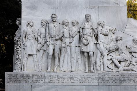 Alamo Cenotaph, San Antonio, Texas, USA | Manuel Cohen