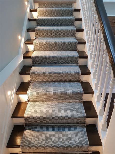 Second Hand Red Carpet Runner | Staircase design, Stair runner carpet, Carpet staircase