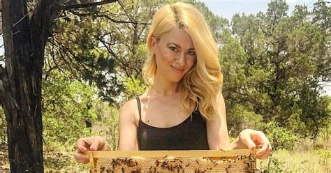 Who Is Erika Thompson, the Beekeeper with the Viral TikTok Videos?