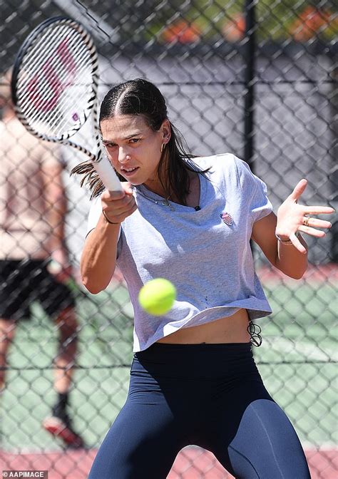 Ajla Tomljanović showcases toned midriff as she coaches kids tennis ...