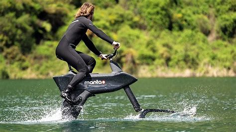 Hydrofoiler SL3 Hydrofoil Bike | WordlessTech