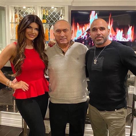 Teresa Giudice And Joe Gorga Say Goodbye To Their Late Father Giacinto ...