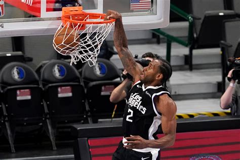 Kawhi Leonard Dunk - Videos Spurs Kawhi Leonard Dunks On 2 Raptors ...