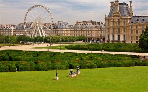 Louvre Museum & Notre Dame Island Walking Tour with Sainte Chapelle