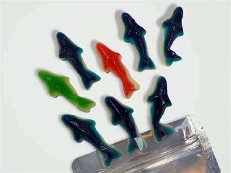 Cottonmouth Gummy Sharks (400mg THC) - Cottonmouth Coaching