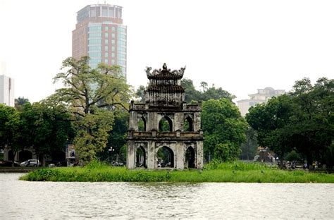 Turtle Tower in Hoan Kiem Lake Historical Facts and Pictures | The History Hub