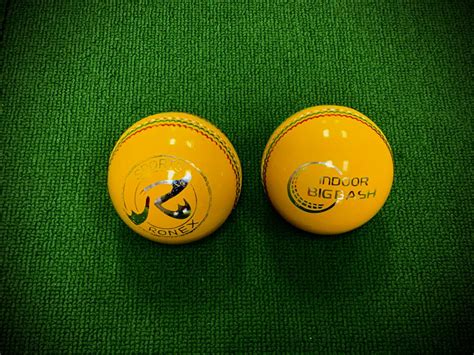 INDOOR BALL – THE CRICKET SHOP