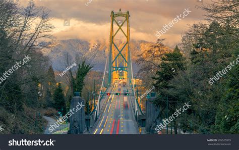 696 Lions Gate Bridge Night Images, Stock Photos, 3D objects, & Vectors ...