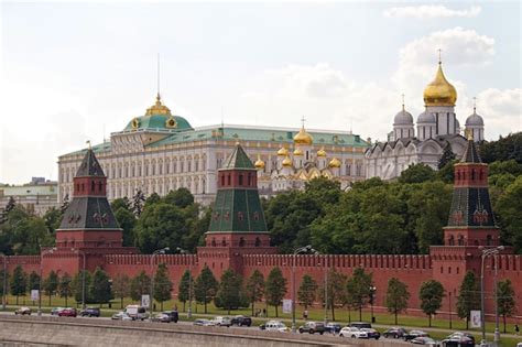 Premium Photo | Moscow kremlin wall