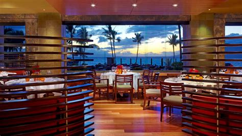 Wailea Restaurants | Fine Dining Hawaii | Four Seasons Resort Maui