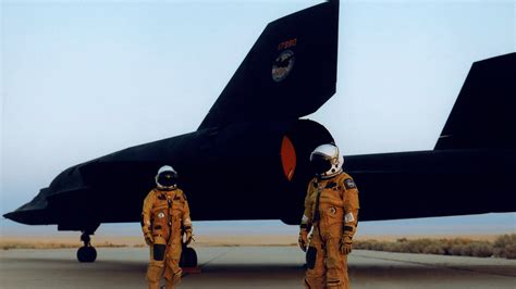 Wallpaper : Crew, pilot, NASA, Lockheed SR 71 Blackbird 1920x1080 - negruzzi - 1381599 - HD ...