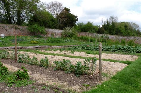 Braziers Park - walled kitchen garden | The wall is Grade II… | Flickr