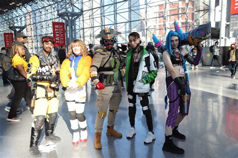 The best cosplay from Day 1 of NYCC 2022 | SYFY WIRE