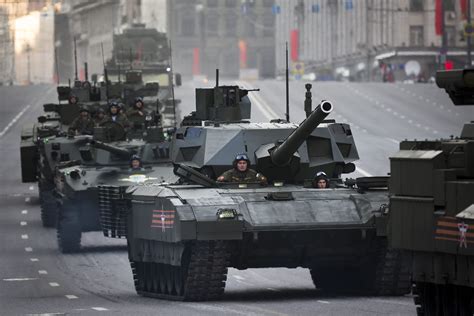 Russia claims its deadly T-14 Armata tank is in full production - Business Insider