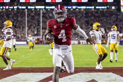 Milroe runs, passes No. 8 Alabama to 42-28 victory over No. 13 LSU ...